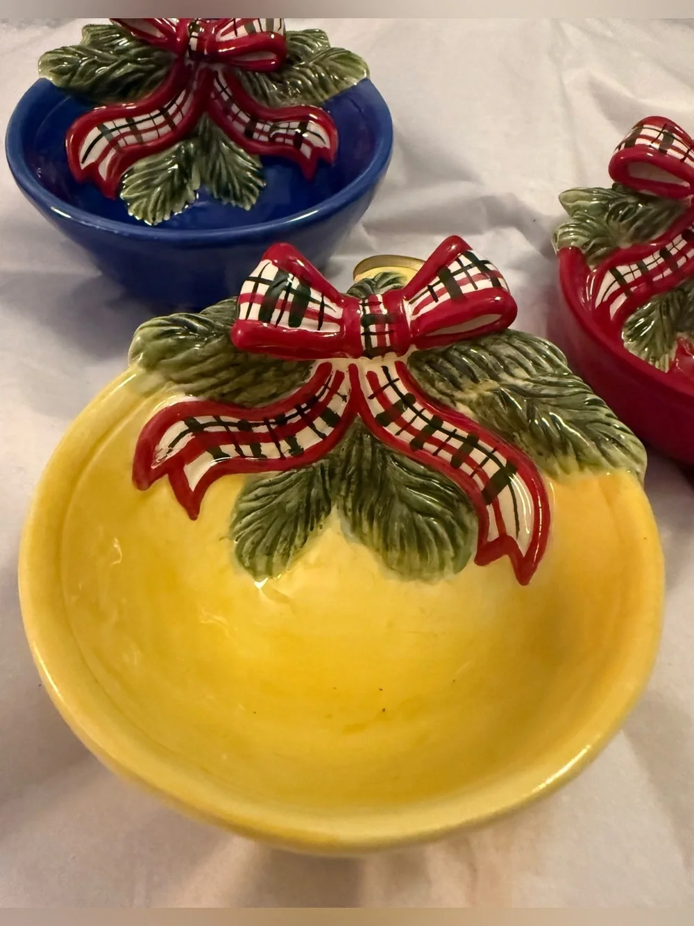 3 Kaldun & Bogle glazed ceramic ornament bowls.